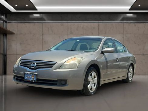Used 2008 Nissan Altima 2.5 S w/ Convenience Pkg FWD image 2