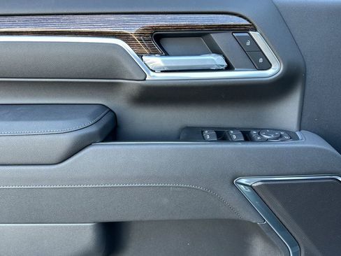 New 2026 GMC Sierra 2500 SLE w/ SLE Value Package; image 9