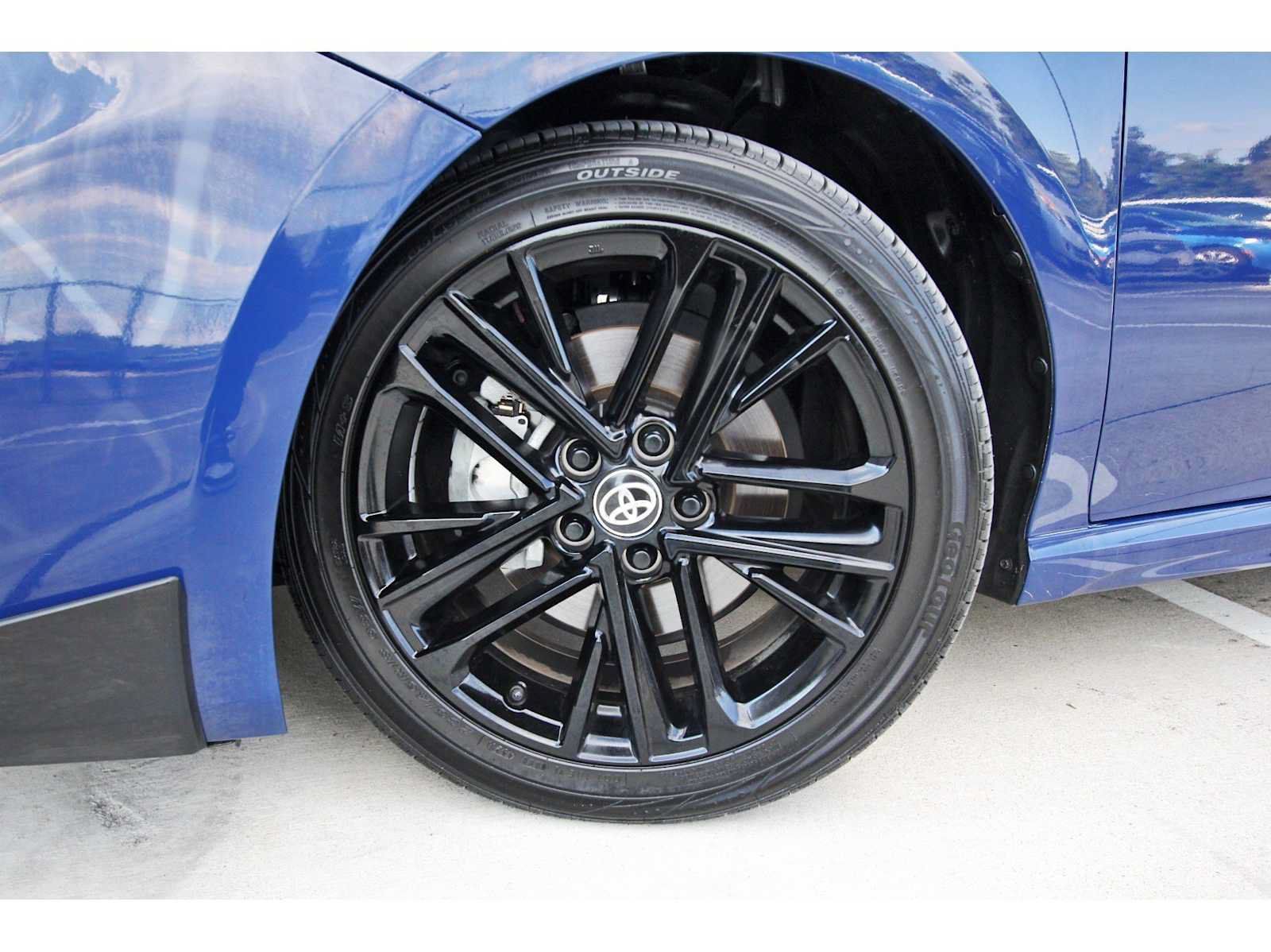 Used 2025 Toyota Camry SE FWD image 29