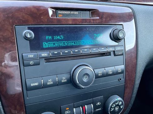 Used 2010 Chevrolet Impala LS image 29