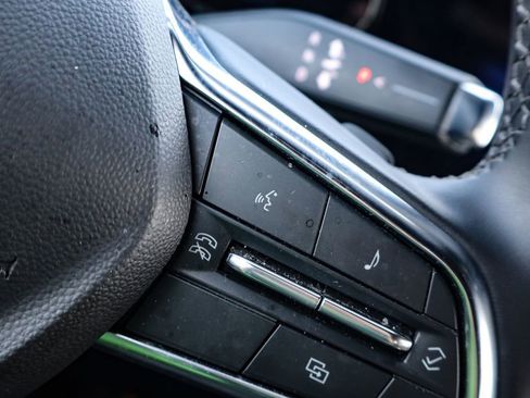 Used 2025 Chevrolet Tahoe LT image 12