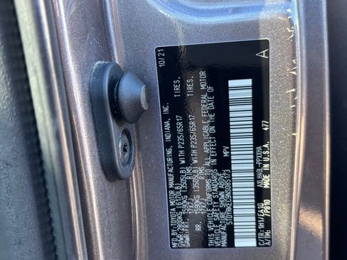 Used 2022 Toyota Sienna XLE image 15