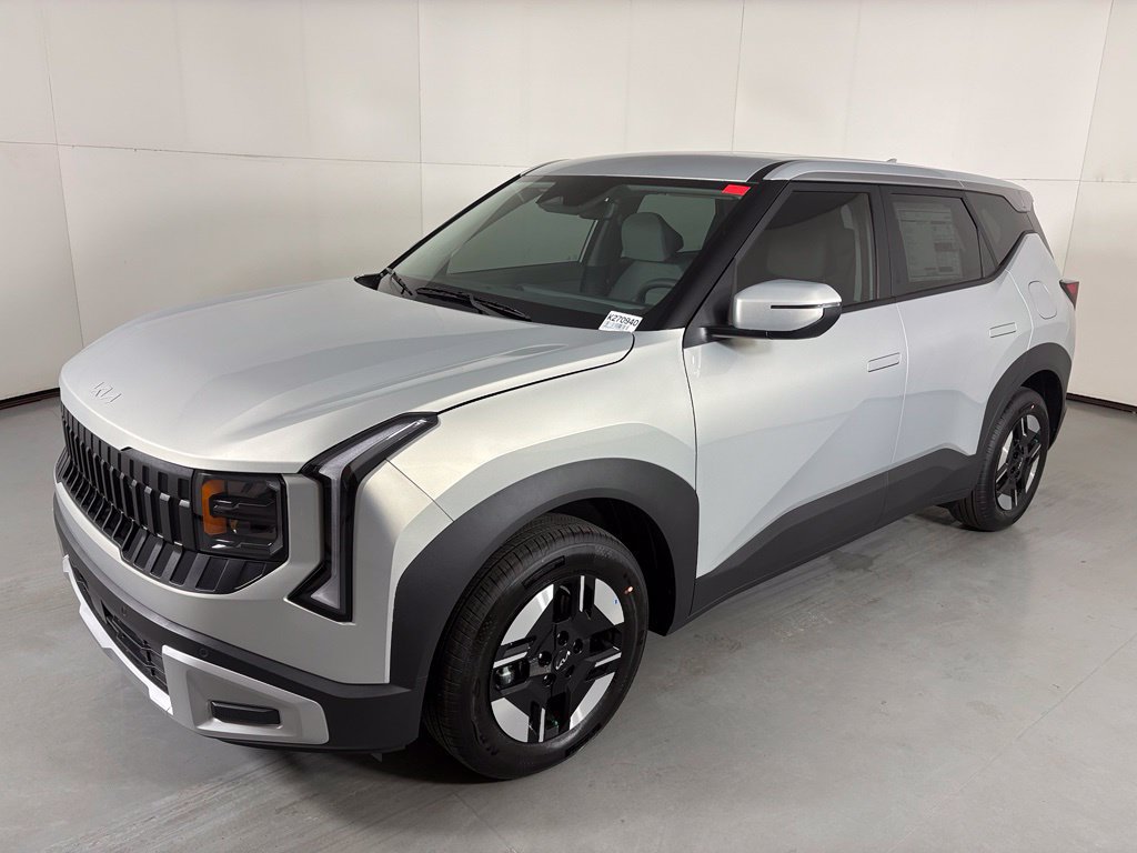 New 2027 Kia Seltos LX FWD image 4