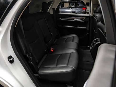 Used 2019 Cadillac XT5 Premium Luxury FWD image 40