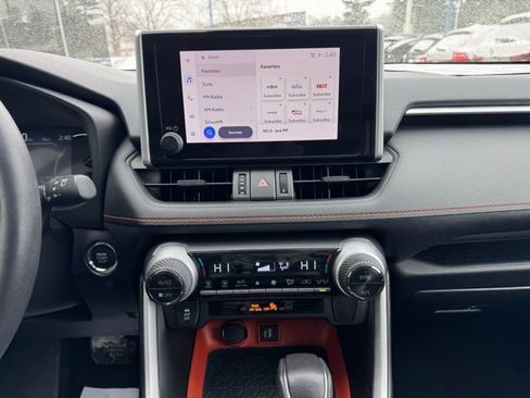 Used 2024 Toyota RAV4 Adventure image 19