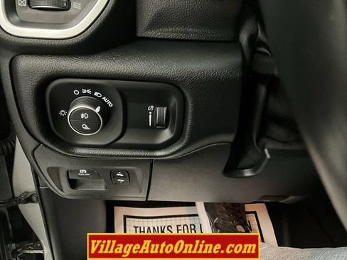 Used 2020 RAM 1500 Big Horn AWD/4WD image 20