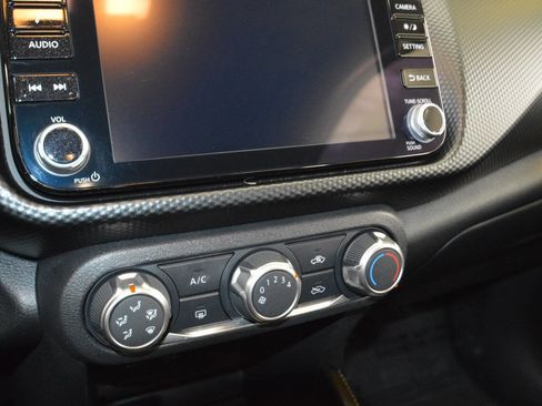 Used 2024 Nissan Kicks SV image 30