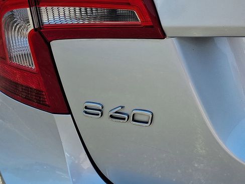 Used 2014 Volvo S60 T5 FWD image 15