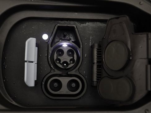 New 2026 BMW iX xDrive60 w/ Premium Package image 21