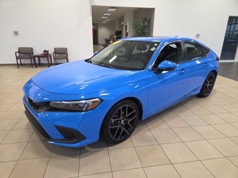 Used 2022 Honda Civic Sport Touring image 3