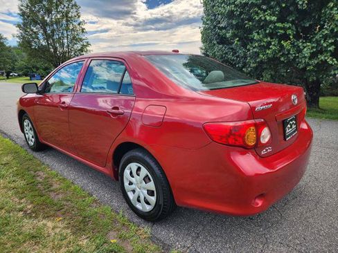 Used 2010 Toyota Corolla LE FWD image 8