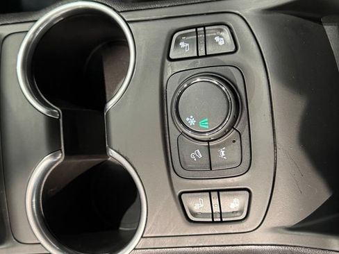 Used 2021 GMC Terrain SLT w/ Infotainment Package II FWD image 26