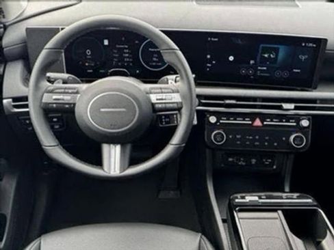 New 2025 Hyundai Tucson SEL image 18