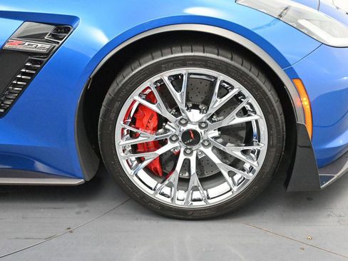 Used 2016 Chevrolet Corvette Z06 w/ 3LZ Preferred Equipment Group RWD image 34