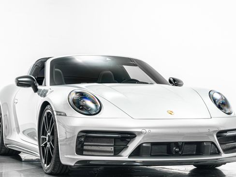 Used 2022 Porsche 911 Targa 4 GTS AWD/4WD image 3