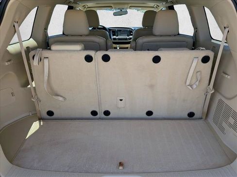Used 2014 Toyota Highlander Limited FWD image 6