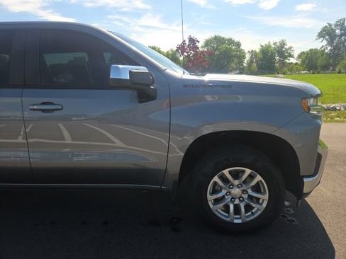 Used 2021 Chevrolet Silverado 1500 LT w/ LPO, Dark Essentials Package AWD/4WD image 4