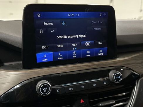 Used 2020 Ford Escape Titanium AWD/4WD image 14