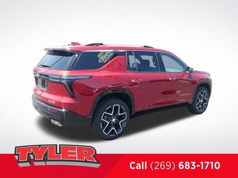 New 2026 Chevrolet Traverse High Country w/ LPO, Floor Liner Package AWD/4WD image 8