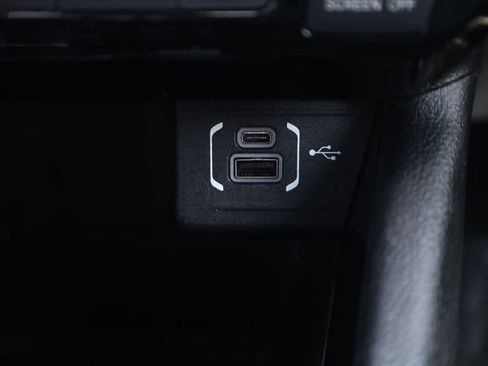 Used 2025 Jeep Compass Limited AWD/4WD image 19