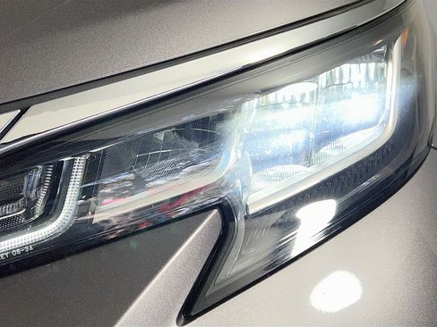 Used 2023 Toyota Sienna LE image 12