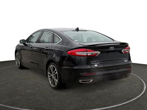 Used 2019 Ford Fusion Titanium image 3