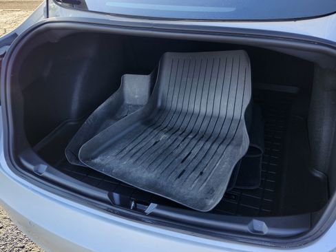 Used 2020 Tesla Model 3 Performance image 21