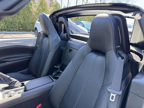 Certified 2025 MAZDA MX-5 Miata RF Grand Touring RWD image 6