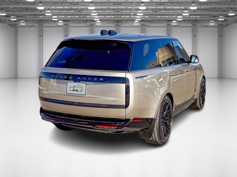 New 2025 Land Rover Range Rover SE image 5