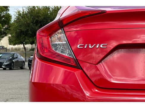 Used 2018 Honda Civic EX image 47