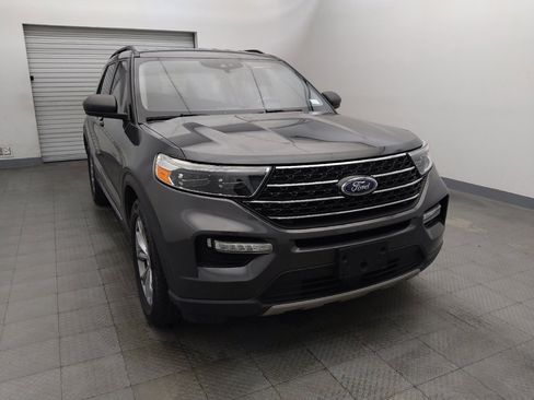Used 2020 Ford Explorer XLT w/ Equipment Group 202A RWD image 14