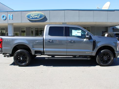 New 2026 Ford F250 XLT w/ XLT Premium Package image 2