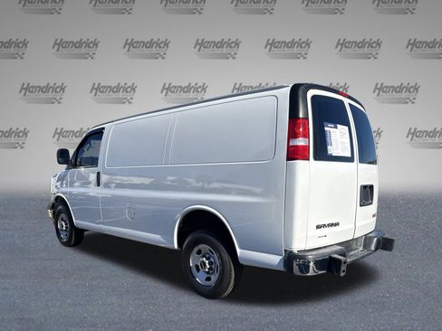 Certified 2022 GMC Savana 2500 w/ Driver Convenience Package image 8
