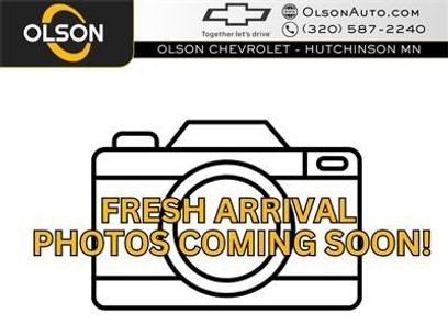 Used 2025 Chevrolet Traverse LT w/ Driver Confidence Package