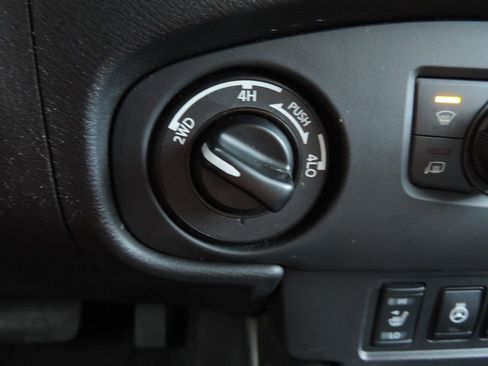 Certified 2024 Nissan Frontier SV w/ SV Convenience Package image 23