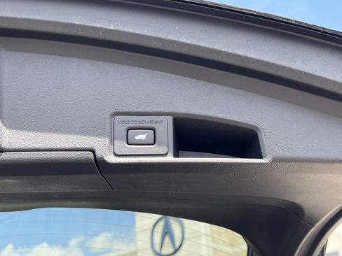 Used 2024 Acura RDX SH-AWD image 29