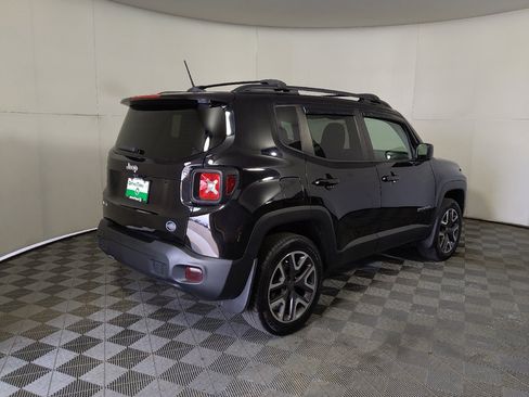 Used 2015 Jeep Renegade Latitude w/ Cold Weather Group AWD/4WD image 10