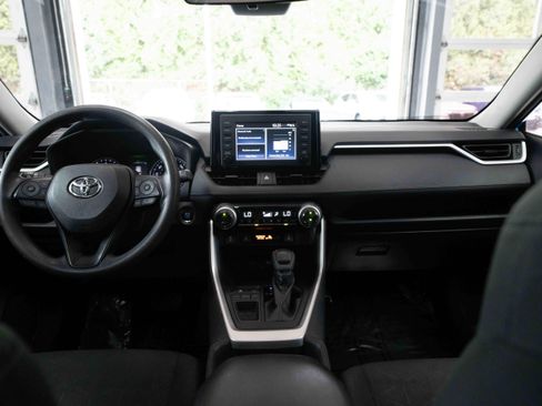Used 2019 Toyota RAV4 XLE FWD image 20