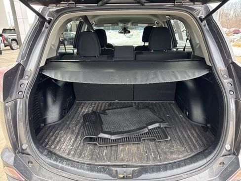 Used 2018 Toyota RAV4 LE w/ All Weather Liner Package image 28