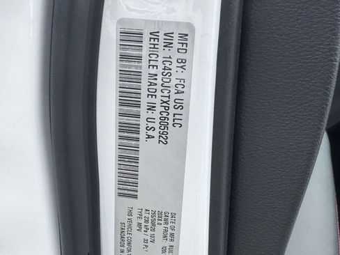 Used 2023 Dodge Durango R/T AWD/4WD image 32