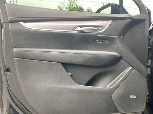 Used 2018 Cadillac XT5 Luxury w/ Driver Awareness Package image 14