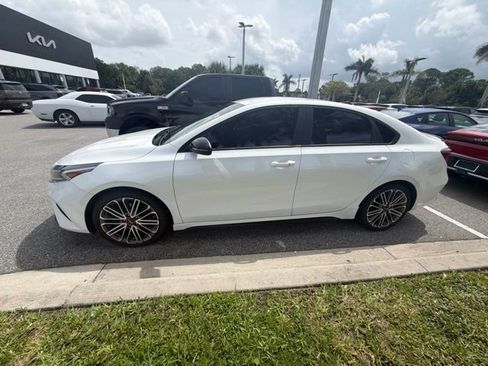 Certified 2022 Kia Forte GT FWD image 3