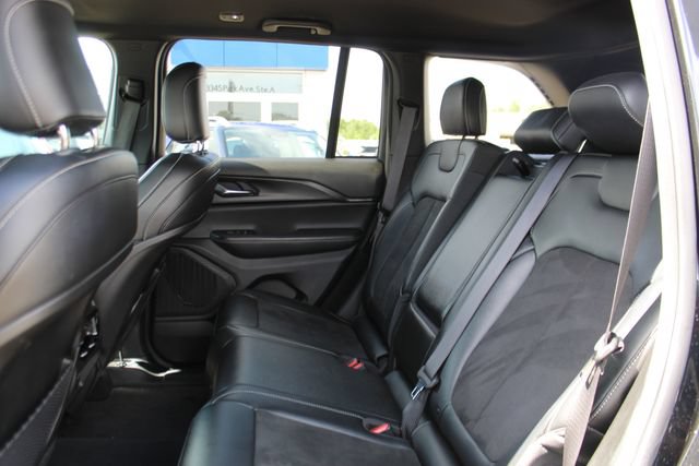 Used 2024 Jeep Grand Cherokee Altitude AWD/4WD image 27