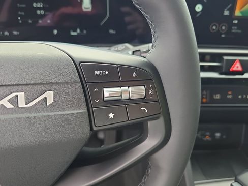 New 2026 Kia Sportage SX image 32