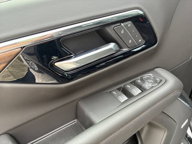 New 2026 Chevrolet Tahoe High Country AWD/4WD image 12