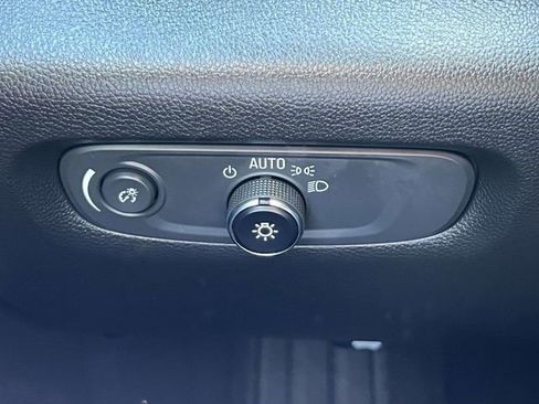 Certified 2023 Chevrolet Traverse LT image 20