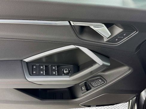 Used 2025 Audi Q3 2.0T Premium Plus image 17