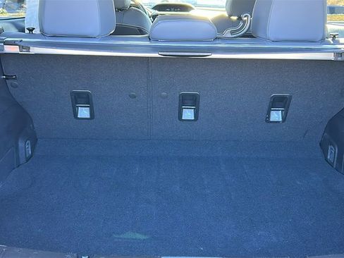 Used 2022 Subaru Crosstrek 2.5i Sport w/ Moonroof Package image 25