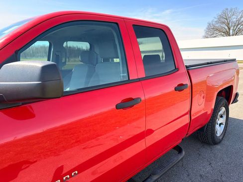 Used 2017 Chevrolet Silverado 1500 W/T AWD/4WD image 12