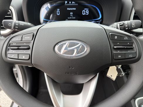 New 2026 Hyundai Venue SE FWD image 25